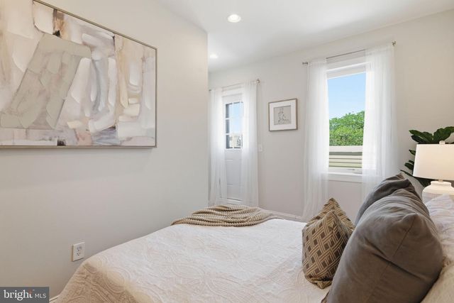 2340 GREENWICH ST, Philadelphia, PA 19146
