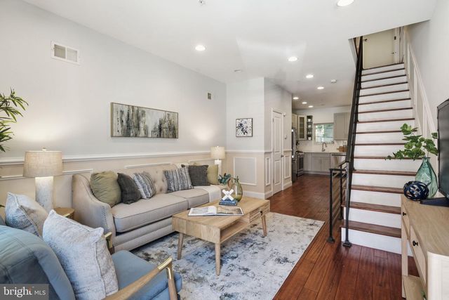 2340 GREENWICH ST, Philadelphia, PA 19146