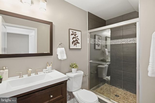 2340 GREENWICH ST, Philadelphia, PA 19146