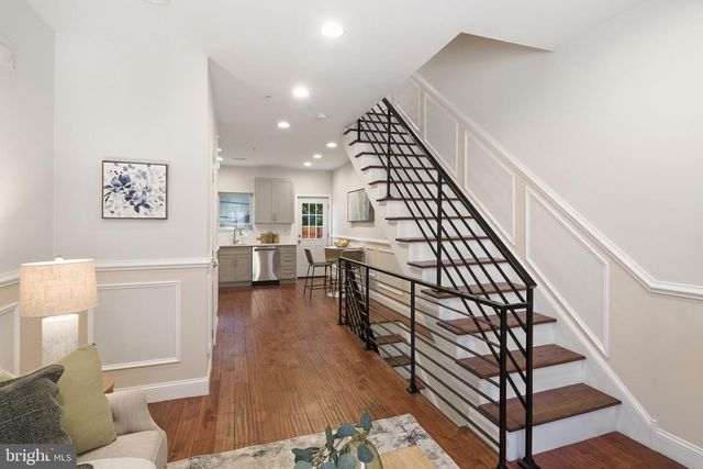 2340 GREENWICH ST, Philadelphia, PA 19146