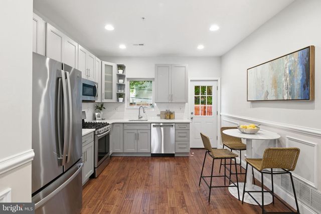 2340 GREENWICH ST, Philadelphia, PA 19146