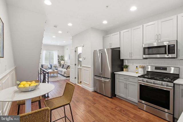 2340 GREENWICH ST, Philadelphia, PA 19146