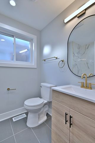 9322 S Euclid Avenue, Chicago, IL 60617