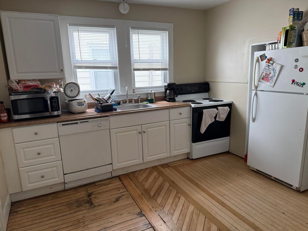 526 Washington Avenue, Portland, ME 04103 — photo 3