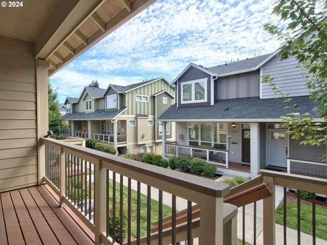 7728 Ne JULIE ANN Ln, Hillsboro, OR 97124