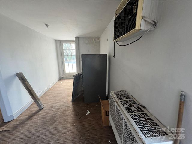 68 S Broad Street, Brevard, NC 28712
