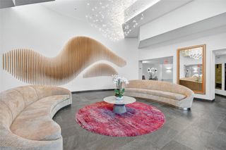 10 Stewart Place 9EW, White Plains, NY 10603