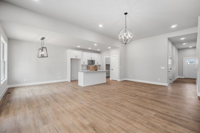 125 Beckam Way, Smithville, TN 37166