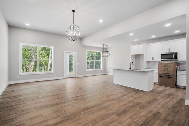 125 Beckam Way, Smithville, TN 37166