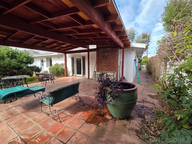 2729 Gobat Avenue, San Diego, CA 92122