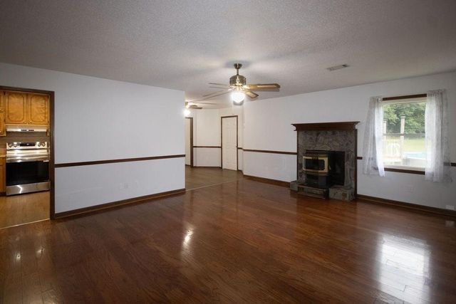 162 Price Drive W, Locust Grove, GA 30248