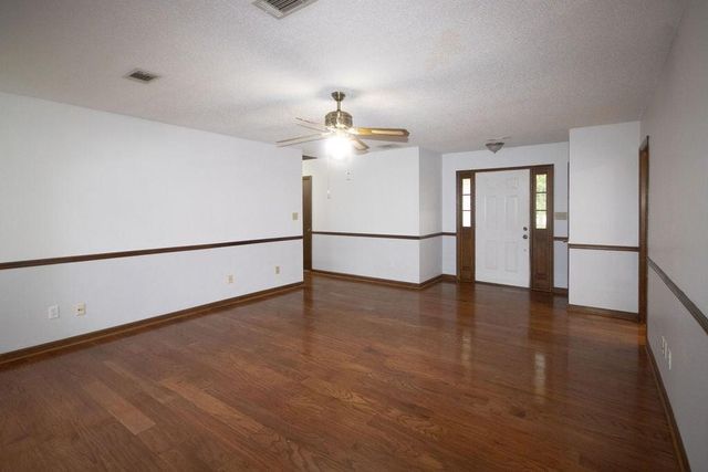 162 Price Drive W, Locust Grove, GA 30248