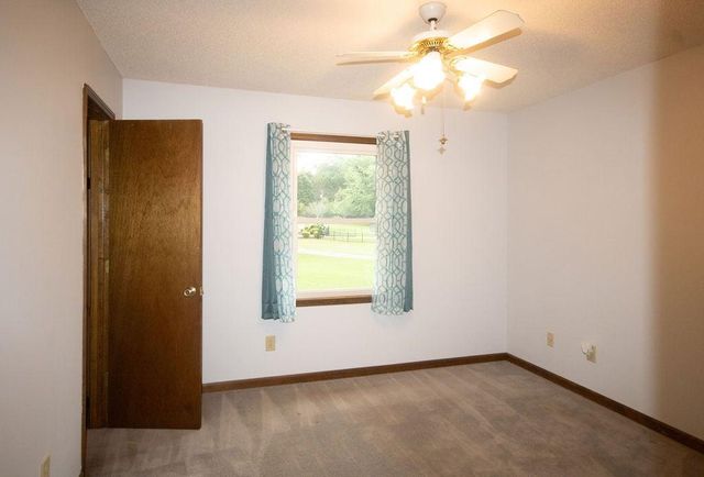 162 Price Drive W, Locust Grove, GA 30248
