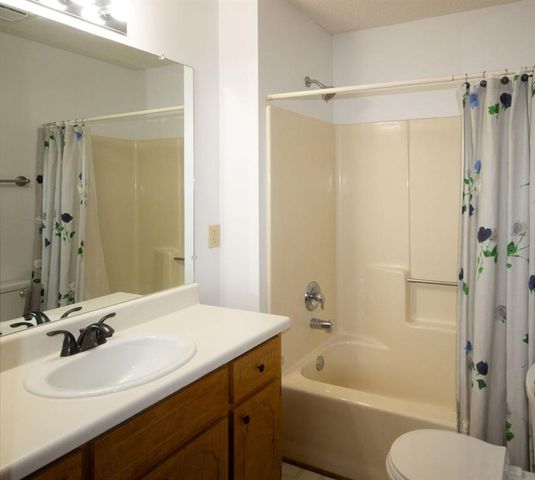 162 Price Drive W, Locust Grove, GA 30248