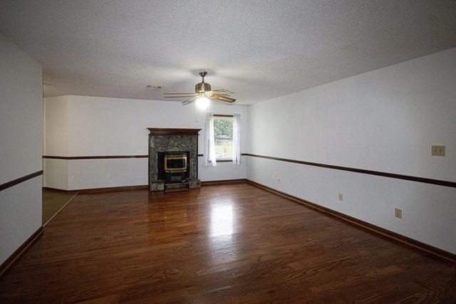 162 Price Drive W, Locust Grove, GA 30248