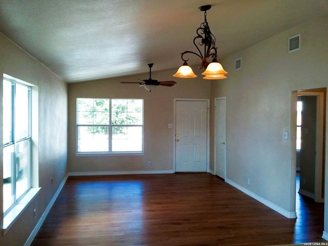 526 PHARIS ST, San Antonio, TX 78237