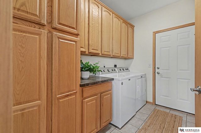 9433 2nd Street, Firth, NE 68358