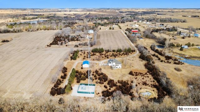 9433 2nd Street, Firth, NE 68358