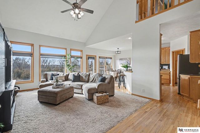 9433 2nd Street, Firth, NE 68358