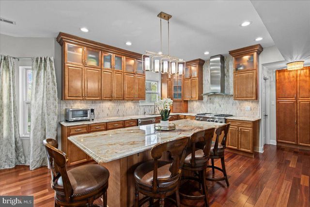 3 WOODLAND CT, Voorhees, NJ 08043