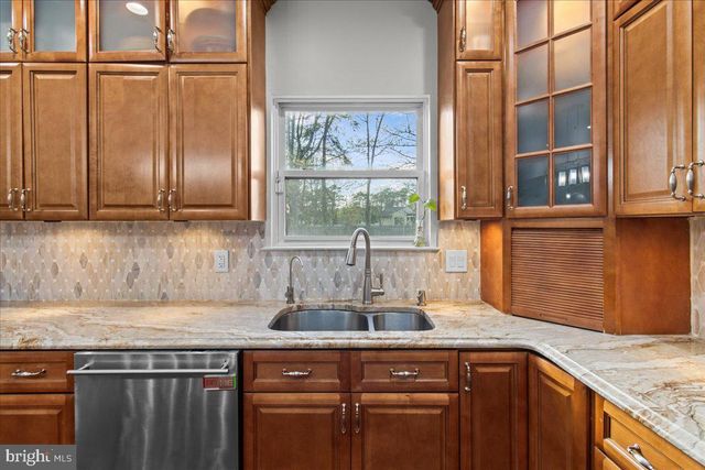 3 WOODLAND CT, Voorhees, NJ 08043