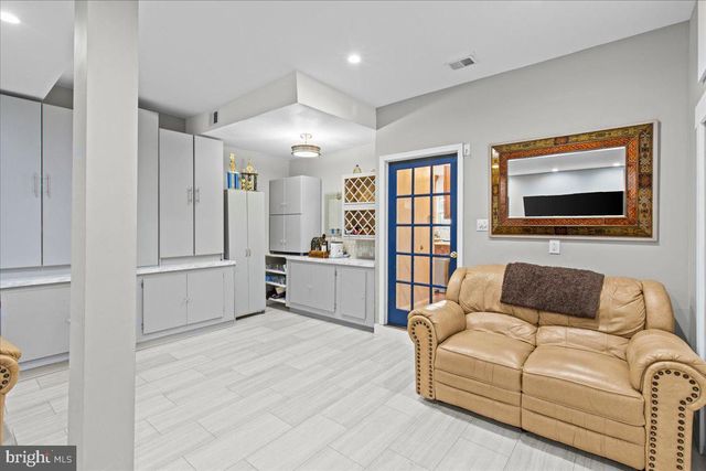 3 WOODLAND CT, Voorhees, NJ 08043