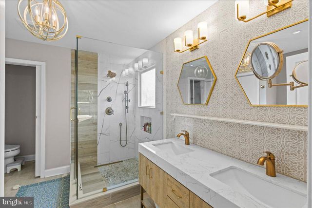 3 WOODLAND CT, Voorhees, NJ 08043