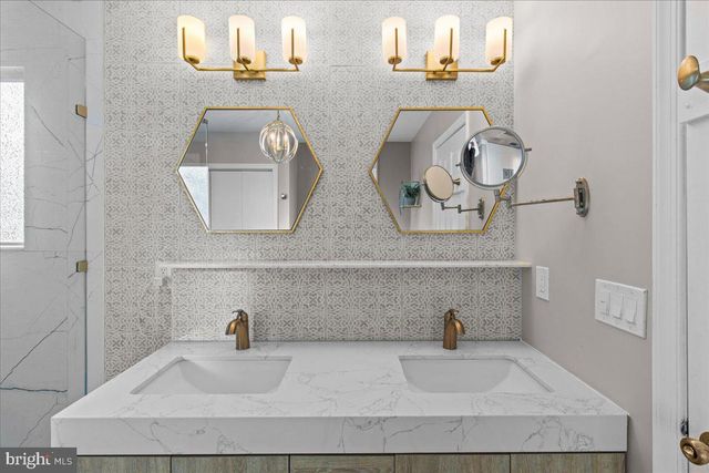 3 WOODLAND CT, Voorhees, NJ 08043