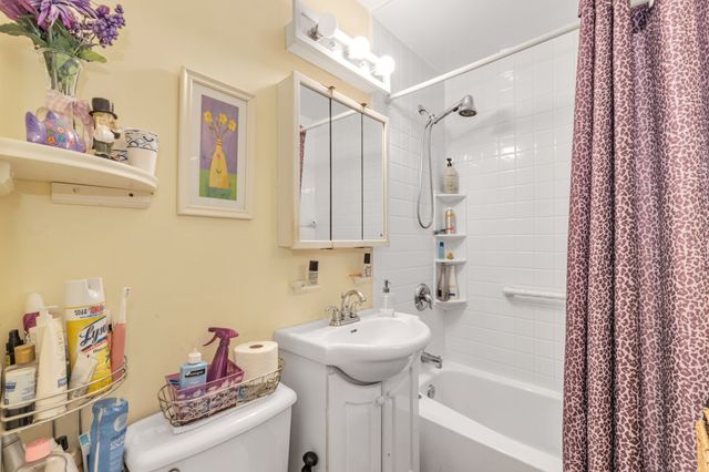 125 Grove St 3, Boston, MA 02132