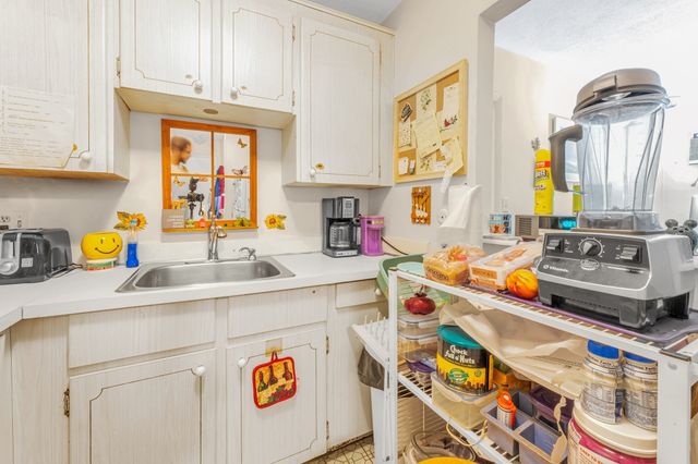 125 Grove St 3, Boston, MA 02132