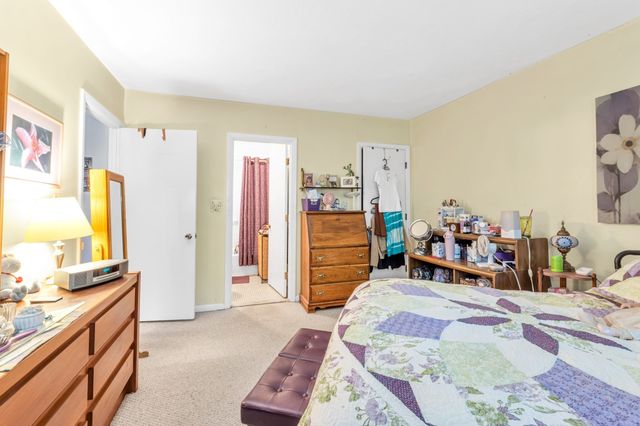 125 Grove St 3, Boston, MA 02132