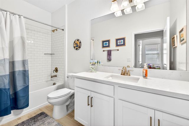 17245 STAR BANKS ST, Wimauma, FL 33598