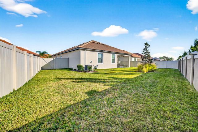 17245 STAR BANKS ST, Wimauma, FL 33598