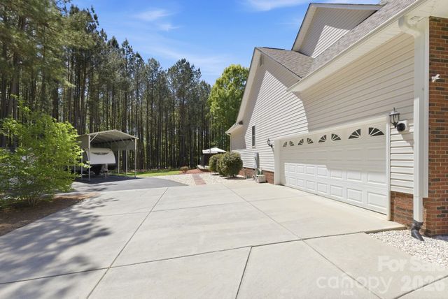516 Flying Eagle Drive, Clover, SC 29710