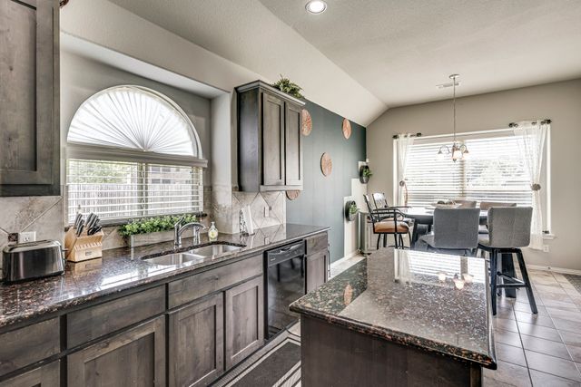 204 Janice Court, Glenn Heights, TX 75154
