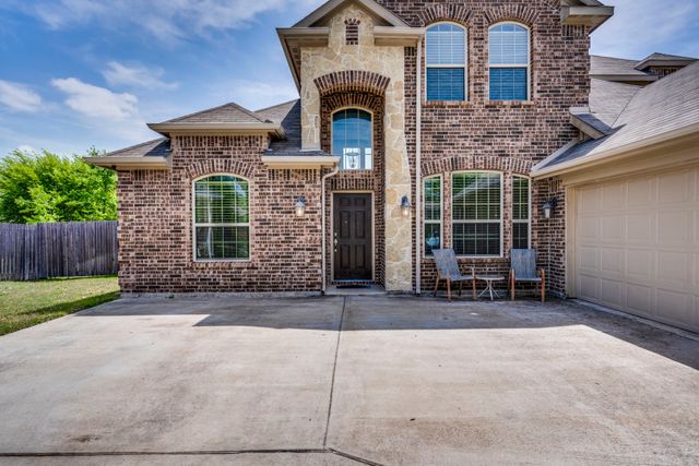 204 Janice Court, Glenn Heights, TX 75154