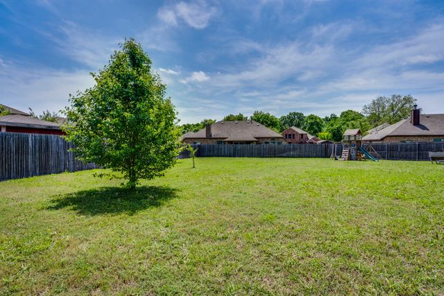 204 Janice Court, Glenn Heights, TX 75154