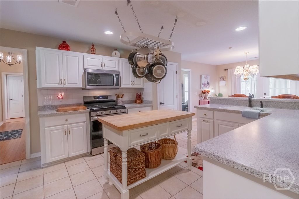 Image 14 of property listing at 112 Mill Hill Road, Richmond Hill, GA 31324