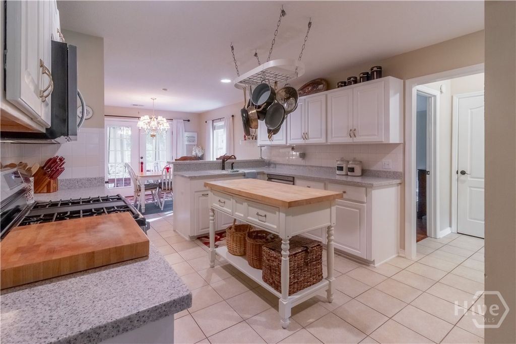 Image 15 of property listing at 112 Mill Hill Road, Richmond Hill, GA 31324