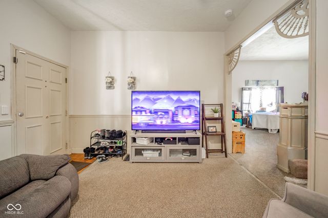 812 Chestnut Street, Anderson, IN 46012