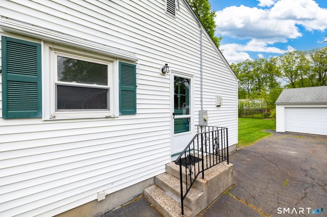 35 Greenfield Street, Wethersfield, CT 06109