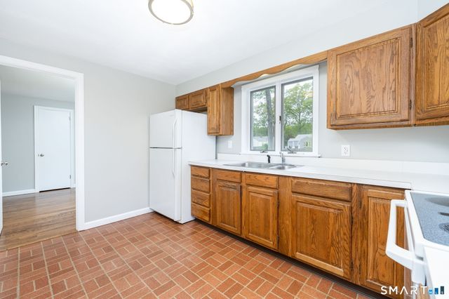 35 Greenfield Street, Wethersfield, CT 06109