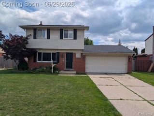 12954 Kinlock Drive, Sterling Heights, MI 48312