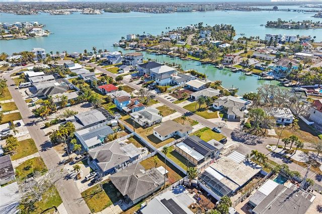 16006 REDINGTON DRIVE, Redington Beach, FL 33708