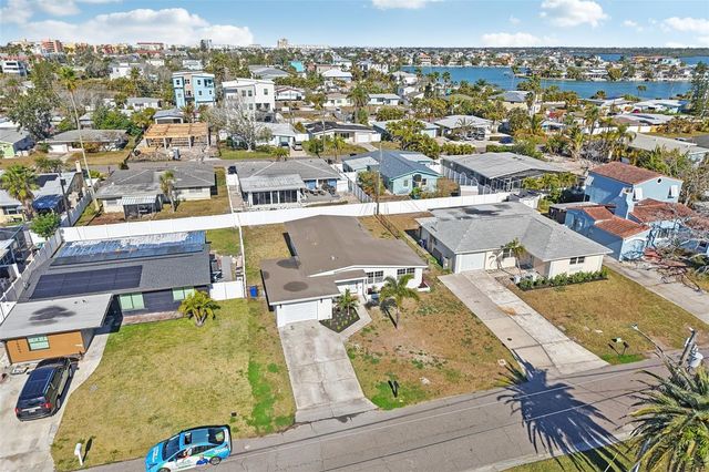 16006 REDINGTON DRIVE, Redington Beach, FL 33708