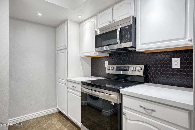 10444 N 69TH Street 201, Paradise Valley, AZ 85253