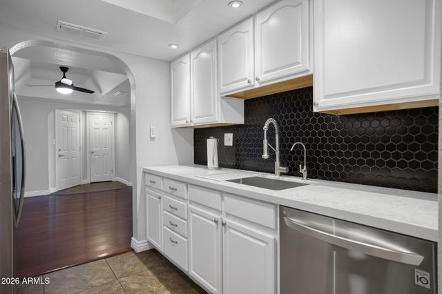 10444 N 69TH Street 201, Paradise Valley, AZ 85253