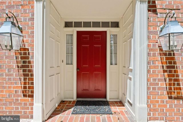 4560 LYNN FOREST DR, Gainesville, VA 20155