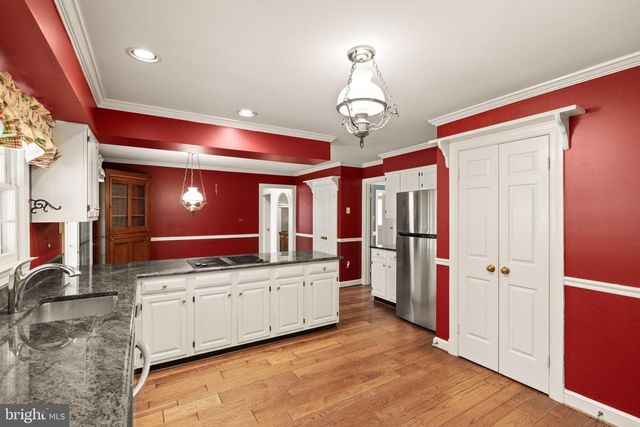 4560 LYNN FOREST DR, Gainesville, VA 20155