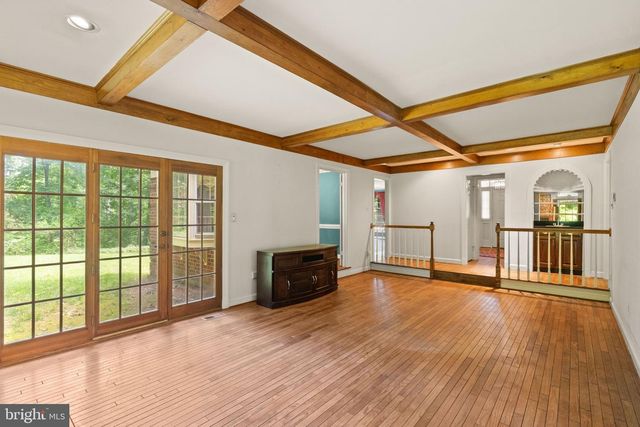 4560 LYNN FOREST DR, Gainesville, VA 20155